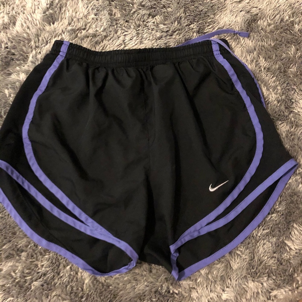 Nike shorts size xs